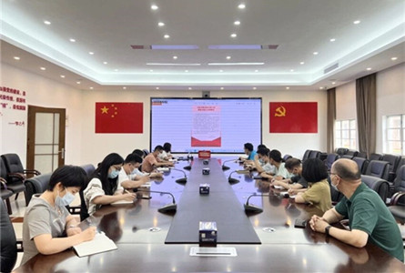 以学习宣传贯彻贺信精神为契机 努力推动职工技术工作室创新发展